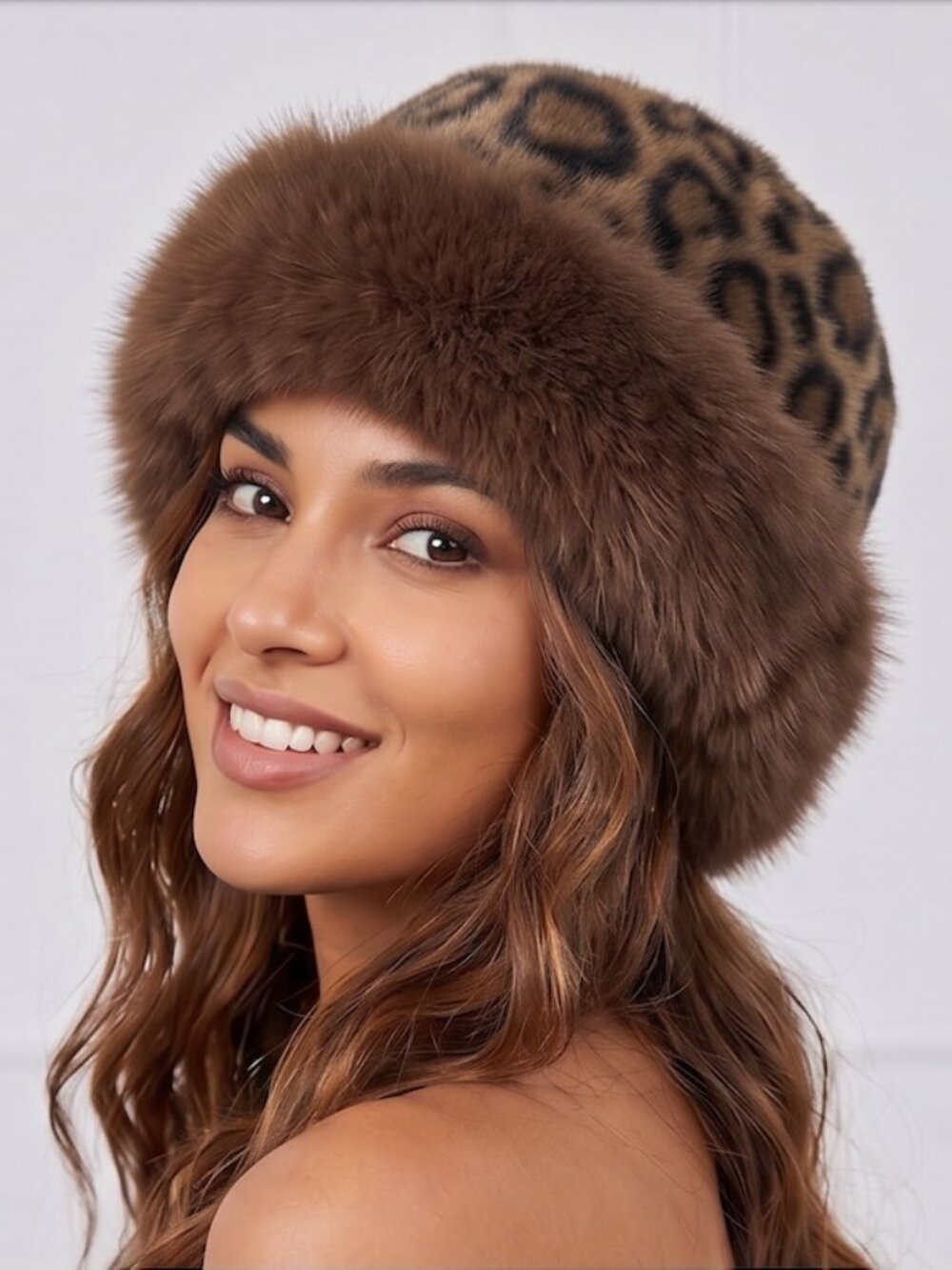 Faux Fur Winter Bucket Hat Leopard - Picture 5 of 7